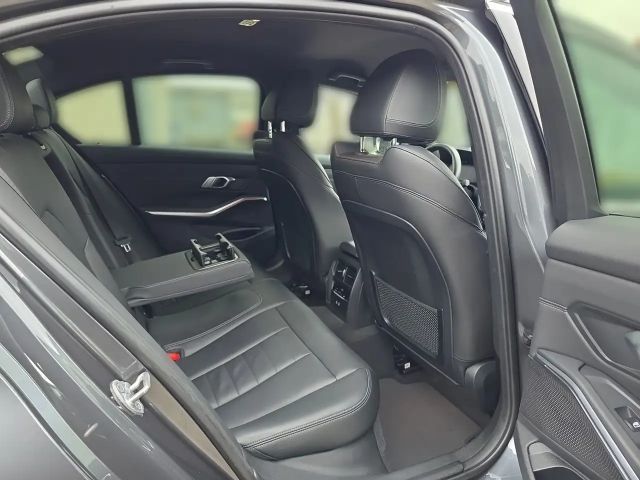 BMW 330 330i M-Sport Sedan