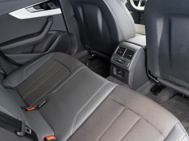 Audi A4 35 TDI Avant Competition S-Line