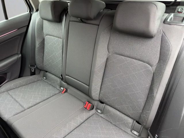 Volkswagen Golf 1.0 TSI Life Variant