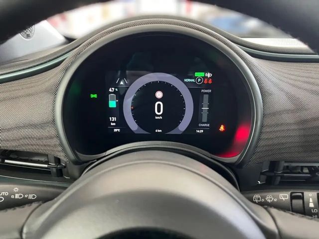 Fiat 500 87kW 42kWh Giorgio Armani Collector´s Edition