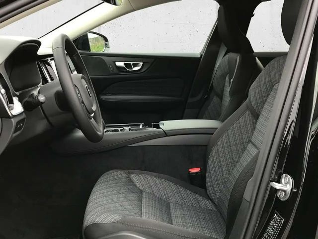 Volvo V60 Core Geartronic Recharge T6