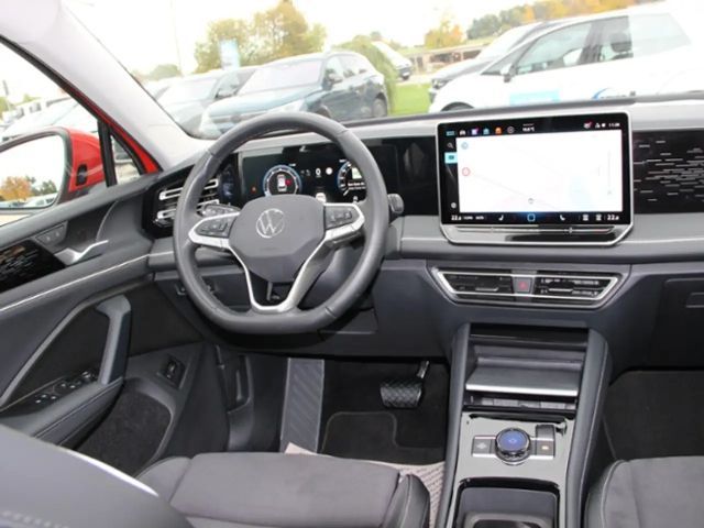 Volkswagen Tiguan 1.5 eTSI Elegance Elegance