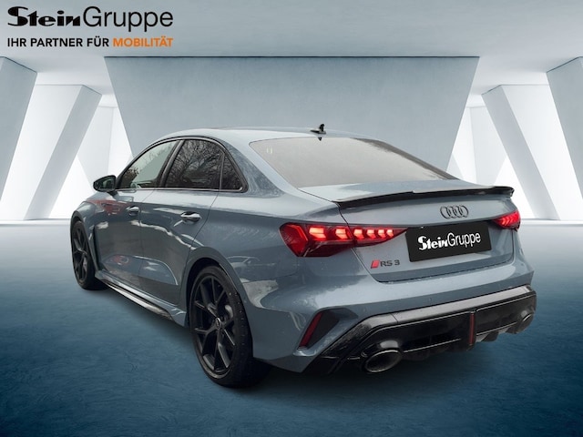 Audi RS3 Quattro S-Tronic Sedan