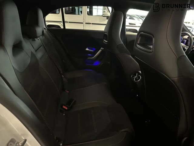 Mercedes-Benz A 220 A 220 d