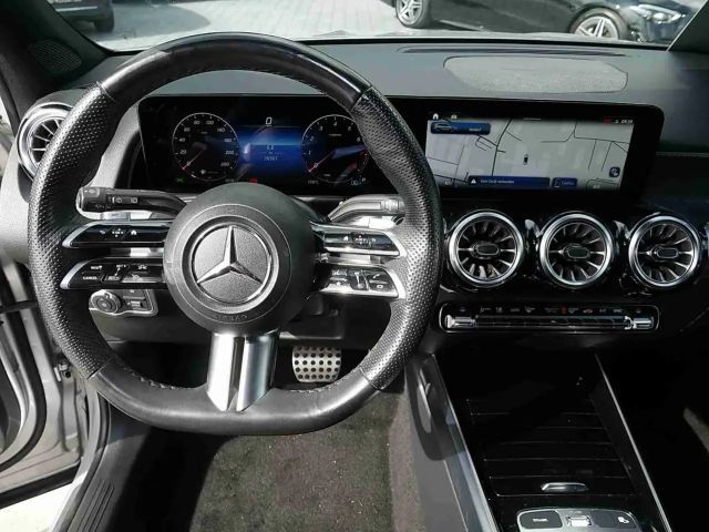 Mercedes-Benz GLB 220 4MATIC AMG Line