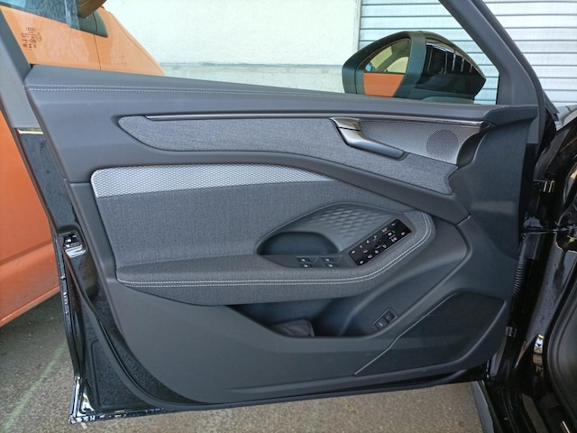 Audi A6 Avant Quattro S-Tronic