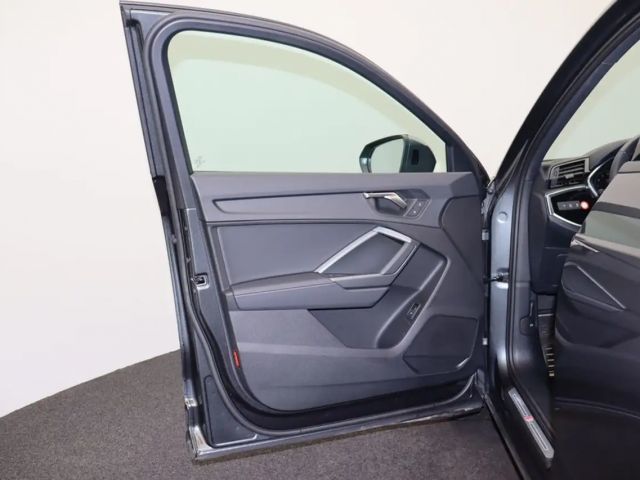 Audi Q3 35 TFSI S-Line