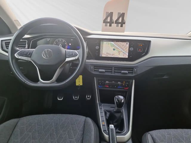 Volkswagen Polo Move