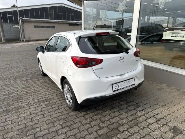 Mazda 2 Center-Line