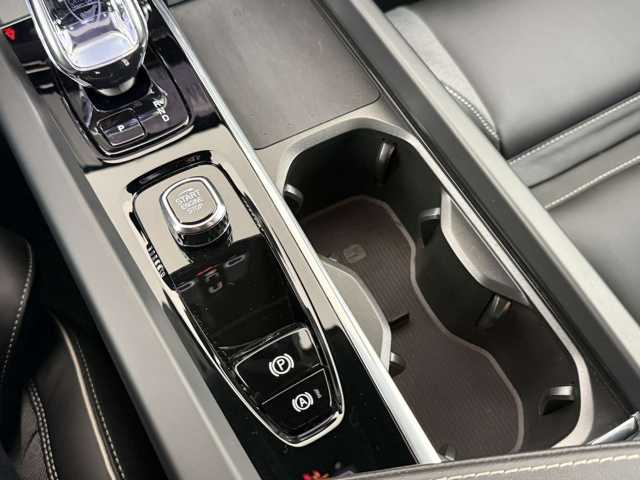 Volvo XC60 AWD Plus Recharge T8