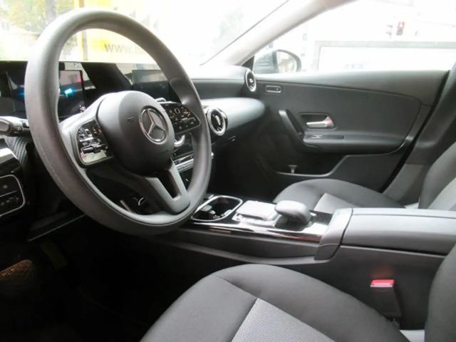 Mercedes-Benz CLA 200 8G Navi/SHZ/Virt/PDC/36Tkm