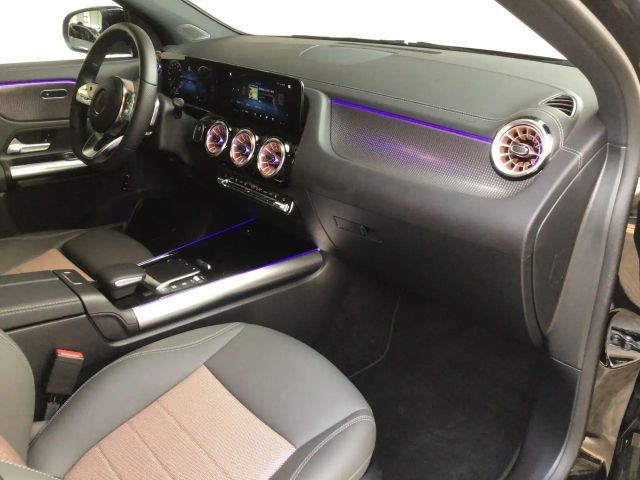 Mercedes-Benz EQA 250 Electric Art