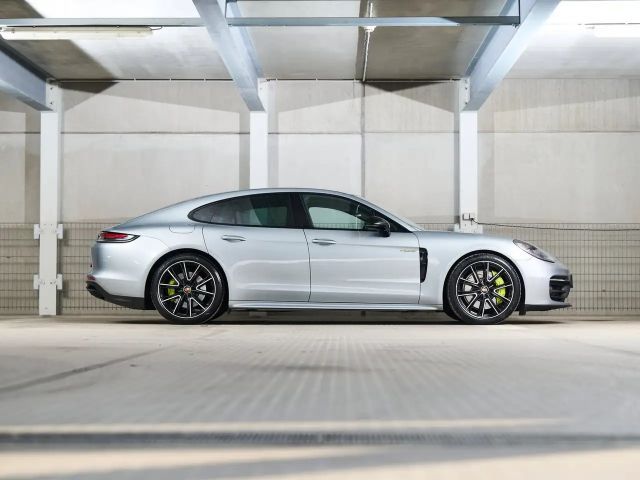 Porsche Panamera 4 E-Hybrid