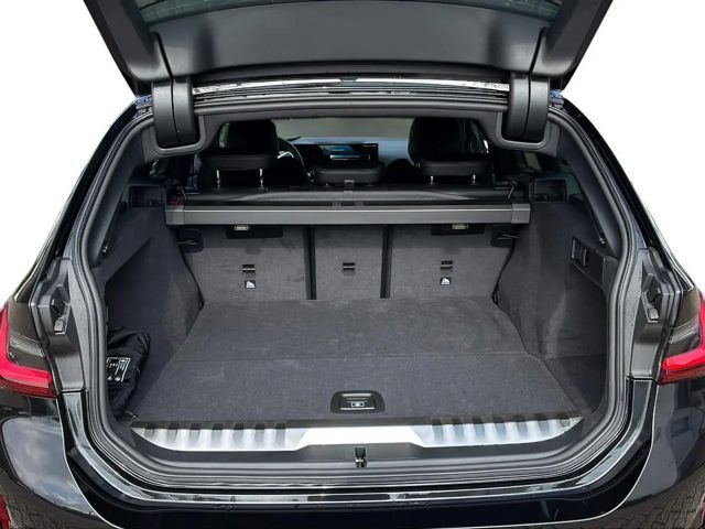 BMW 330 330e Touring xDrive