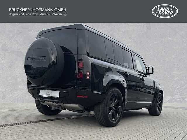 Land Rover Defender 110 Dynamic SE