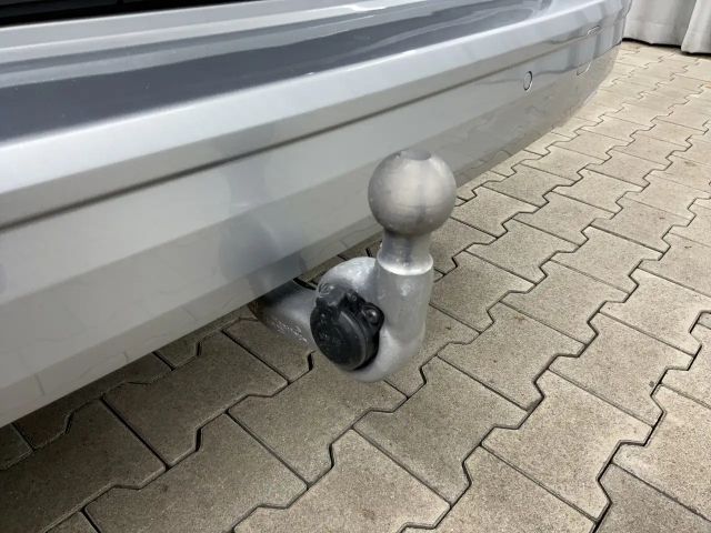 Volkswagen Multivan 2.0 TDI DSG Lang Life T7