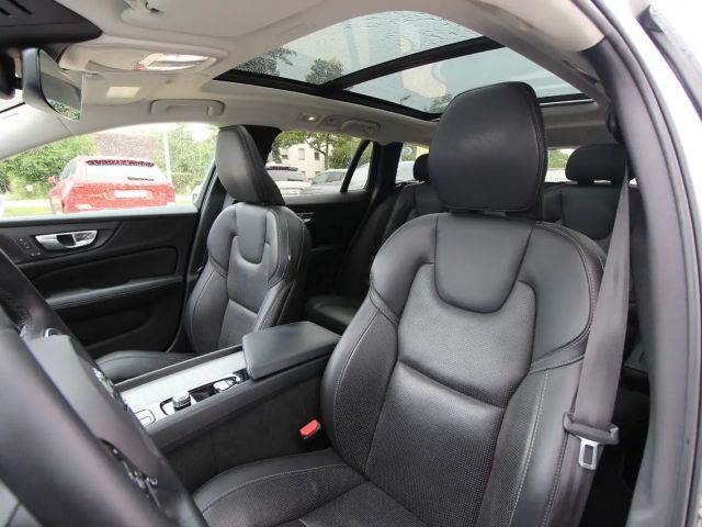 Volvo V60 Cross Country Plus