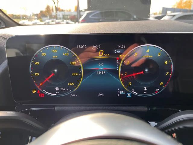 Mercedes-Benz B 180 AMG Line