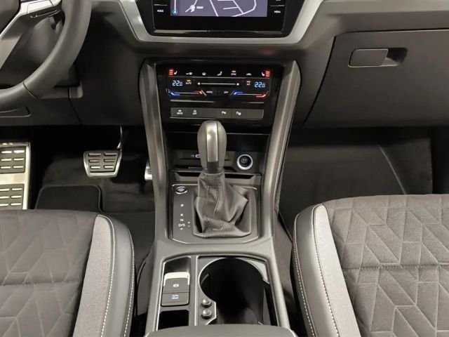 Volkswagen Touran 1.5 TSI DSG R-Line