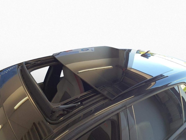 Volkswagen Golf 2.0 TSI Sound