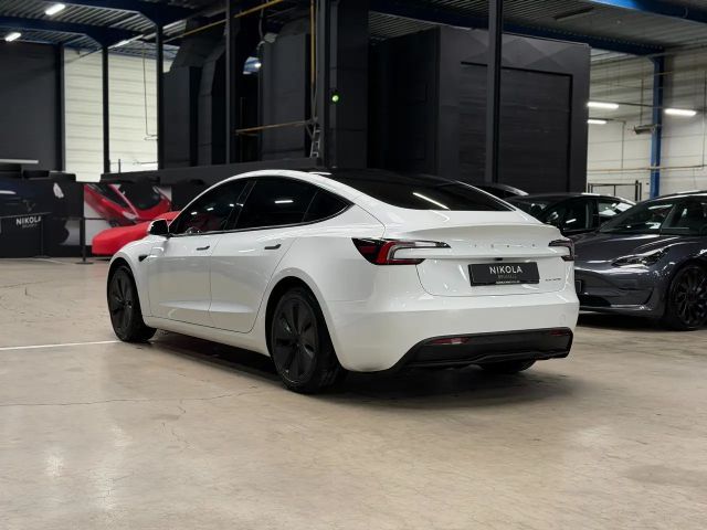 Tesla Model 3 AWD Long Range