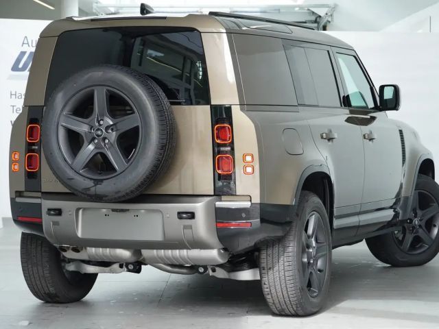 Land Rover Defender 3.0 Dynamic SE