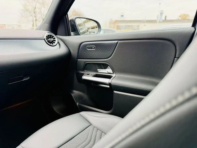 Mercedes-Benz GLA 180 Progressive