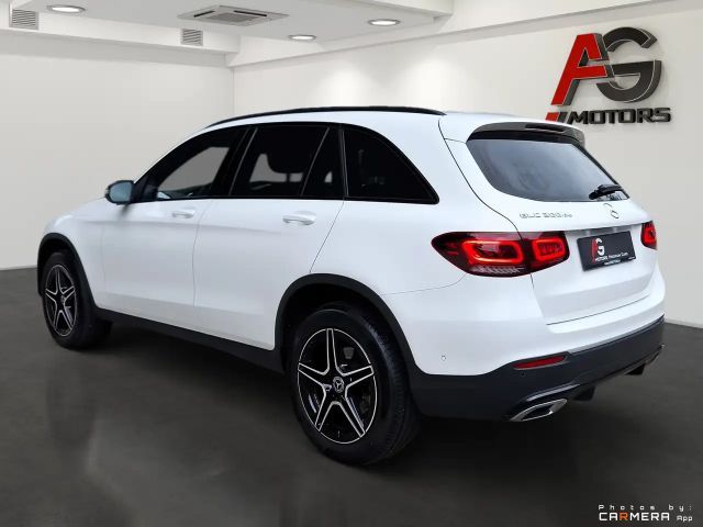 Mercedes-Benz GLC 300 4MATIC AMG Line