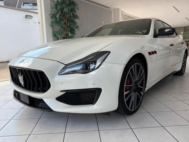Maserati Quattroporte Trofeo