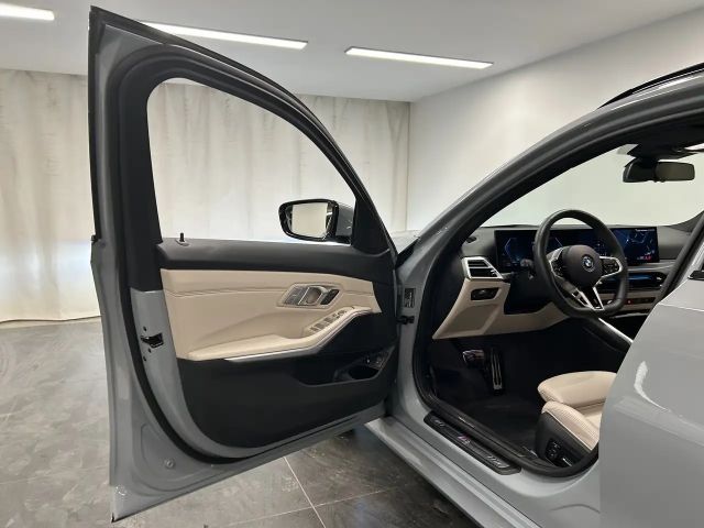 BMW 330 330e M-Sport Touring xDrive