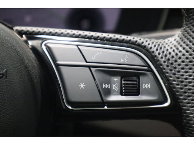 Audi A4 40 TFSI Avant S-Line S-Tronic