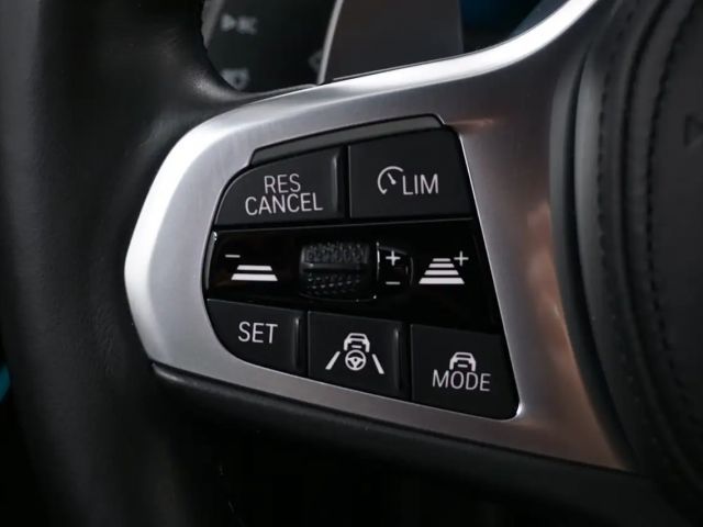 BMW 330 330e M-Sport xDrive