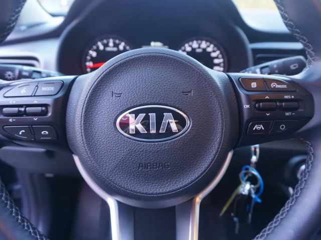 Kia Stonic 1,25 MPI ISG Silber