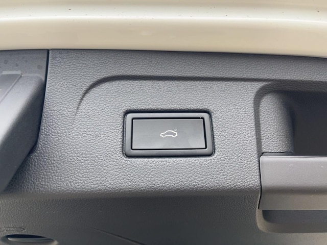 Volkswagen Touran Touran Highline 2,0 l TDI SCR 110 kW (150 PS) 7-Gang-Doppelkupplungsgetriebe DSG