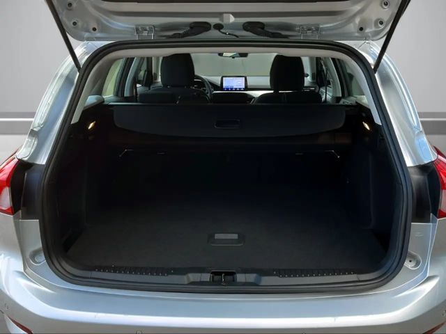 Ford Focus Cool & Connect EcoBoost Wagon