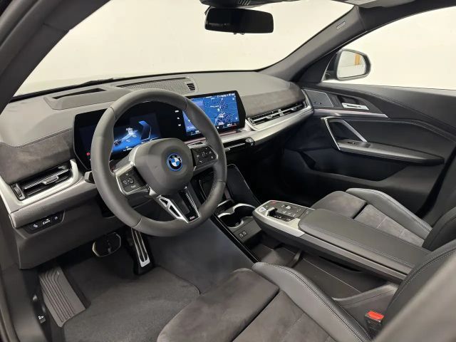 BMW iX2 M-Sport eDrive20