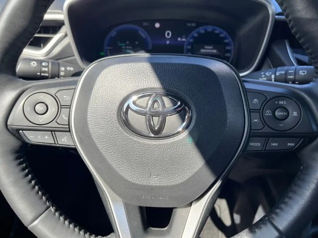 Toyota Corolla Cross Hybride Team D