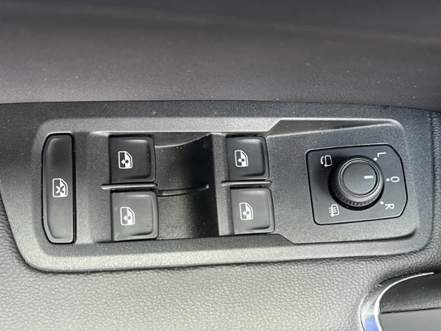 Volkswagen Touran 2.0 TDI DSG IQ.Drive