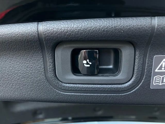 Mercedes-Benz C 220 AMG Line C 220 d Sedan