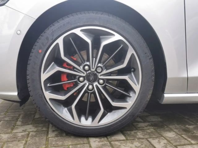 Ford Focus EcoBoost ST Line Wagon