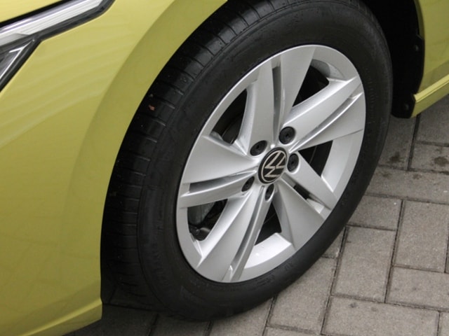 Volkswagen Golf 1.5 eTSI DSG Golf VIII