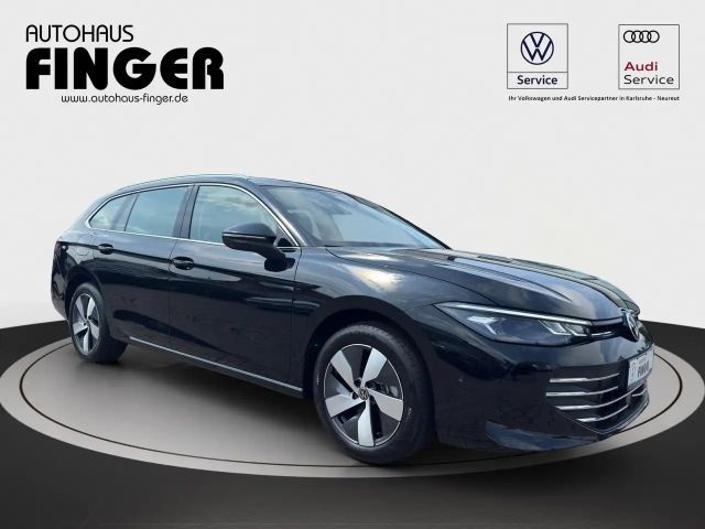 Volkswagen Passat 1.5 eTSI Business DSG Variant