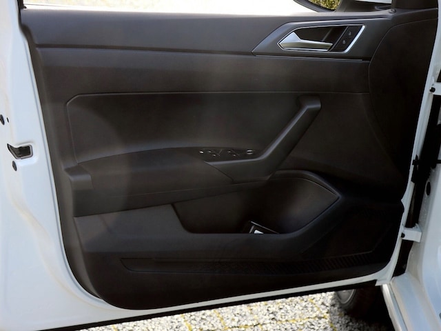 Volkswagen Taigo 1.0 TSI DSG R-Line