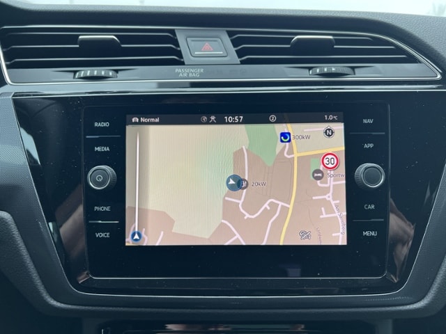 Volkswagen Touran 1.5 TSI Highline R-Line