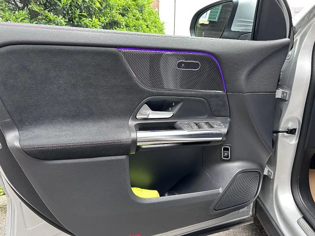 Mercedes-Benz GLA 220 AMG Line GLA 220 d