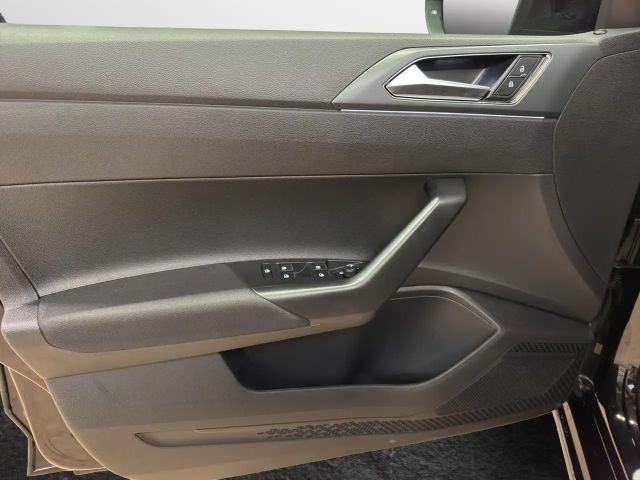 Volkswagen Taigo 1.0 TSI R-Line