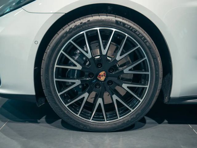 Porsche Panamera 4 E-Hybrid