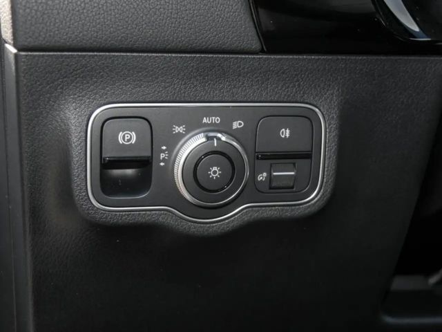 Mercedes-Benz B 180 Progressive