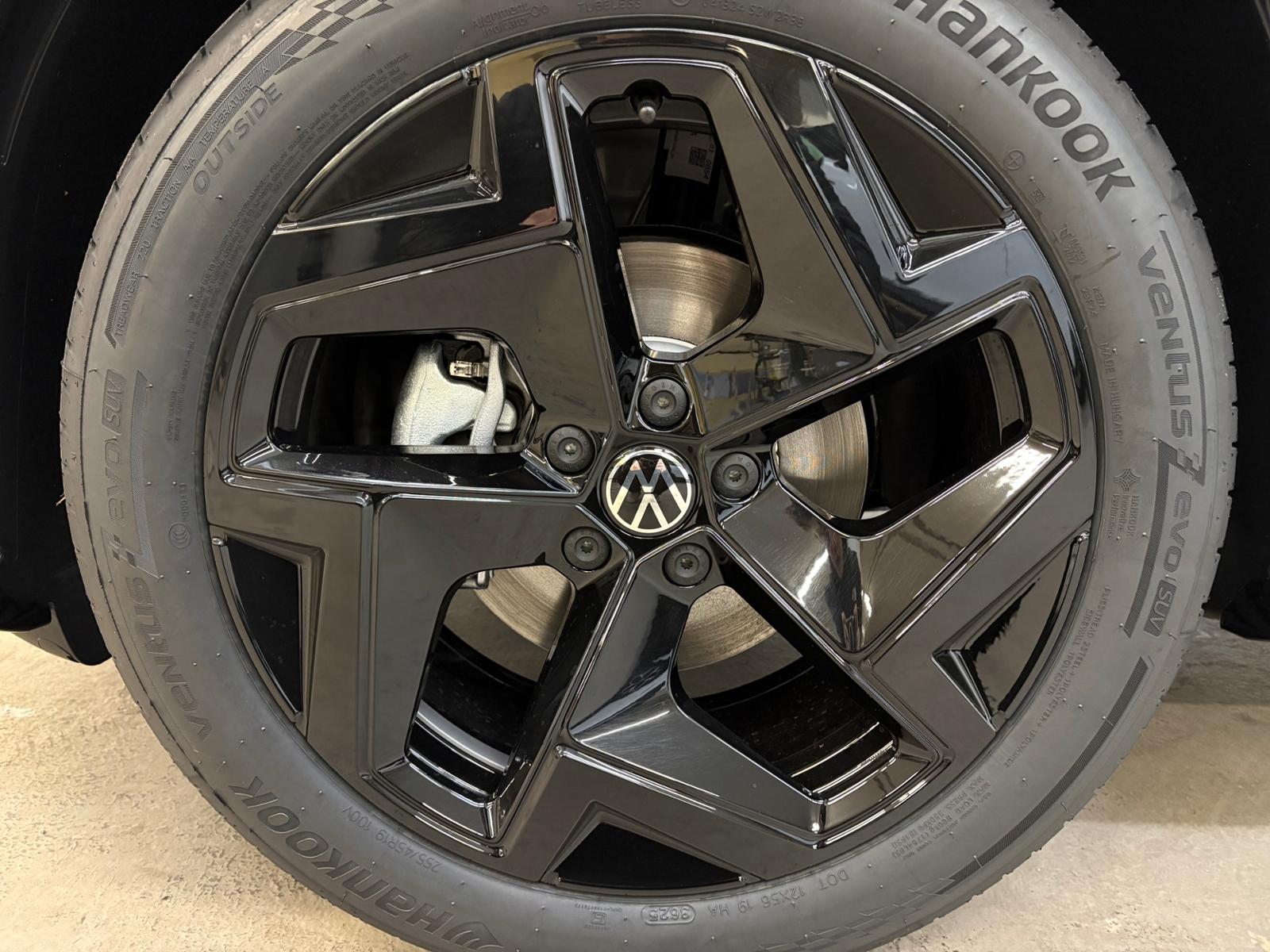 Volkswagen Tiguan 1.5 eTSI DSG IQ.Drive R-Line