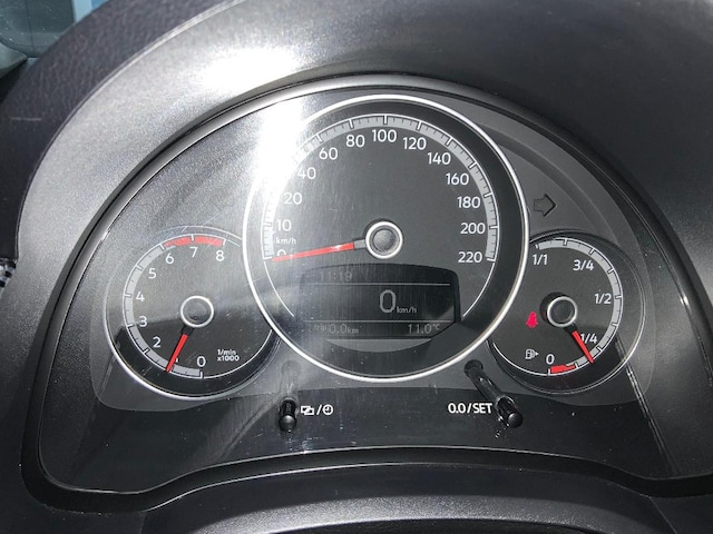 Volkswagen up! 1.0 KLIMA+PDC+RFK+GJR+WIPA+TEMPOM.